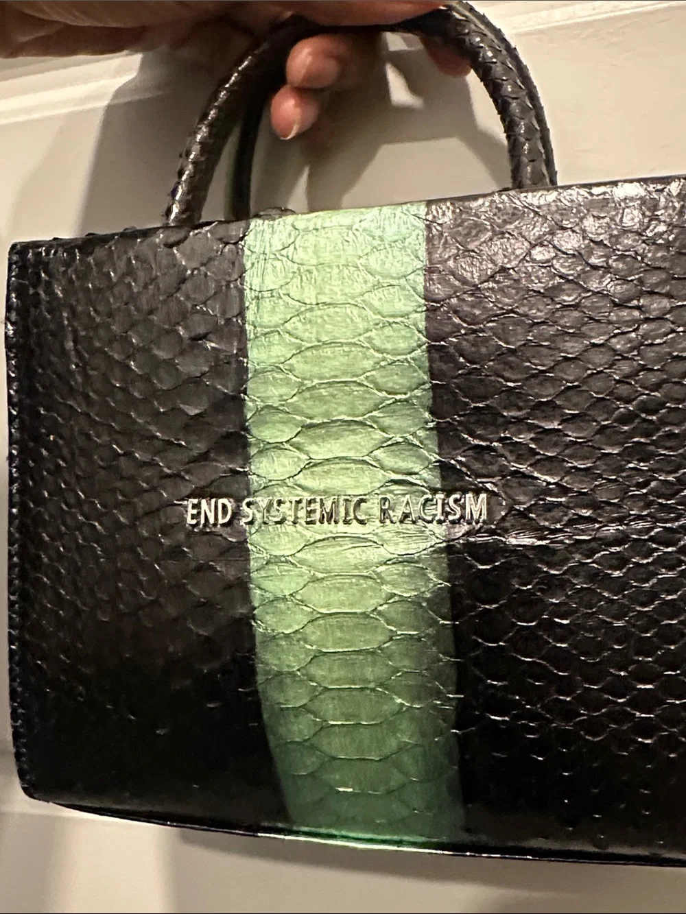 Brandon Blackwood ESR Tote Bag - Picture 4 of 11
